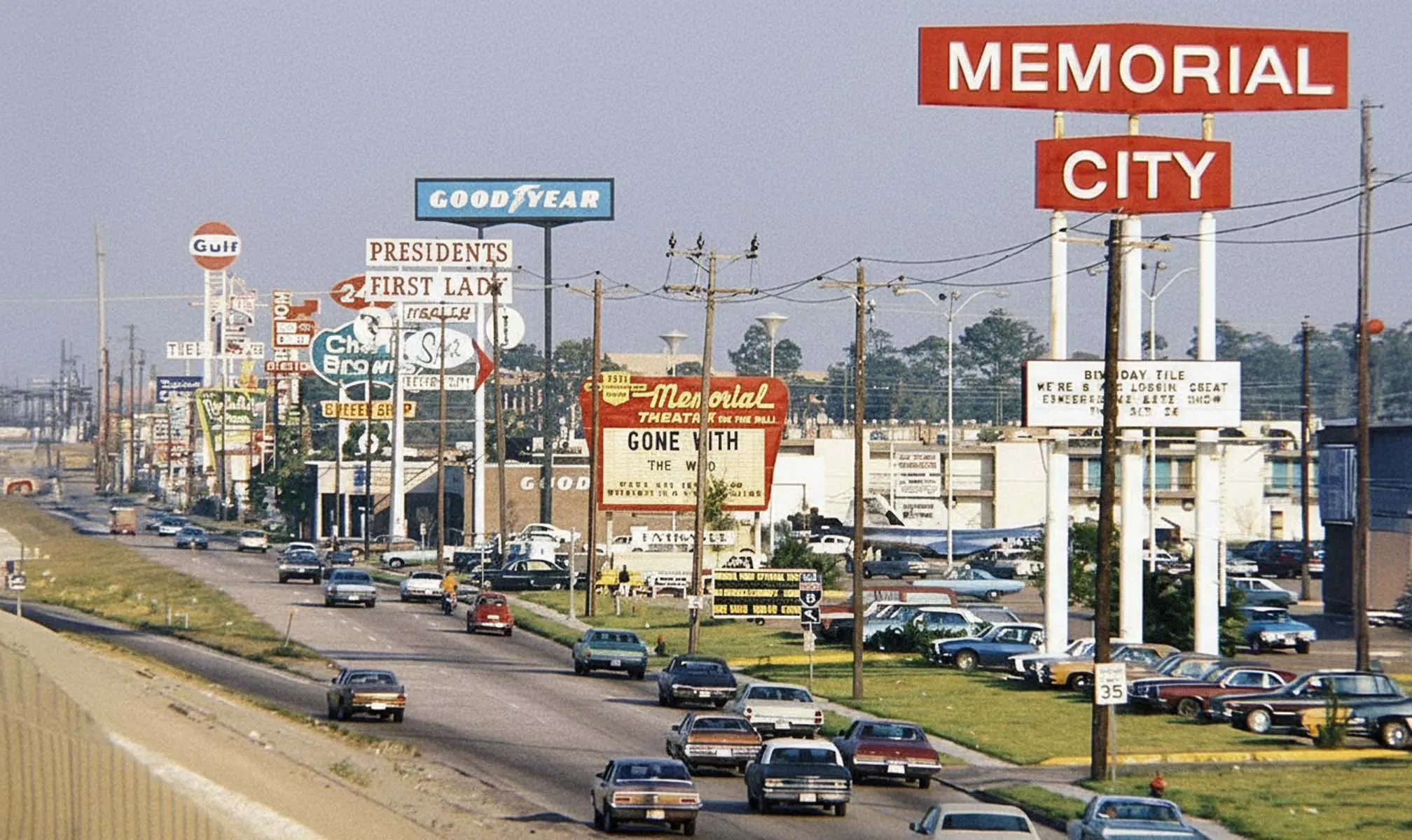 Roadway and buildings near Memorial City Mall